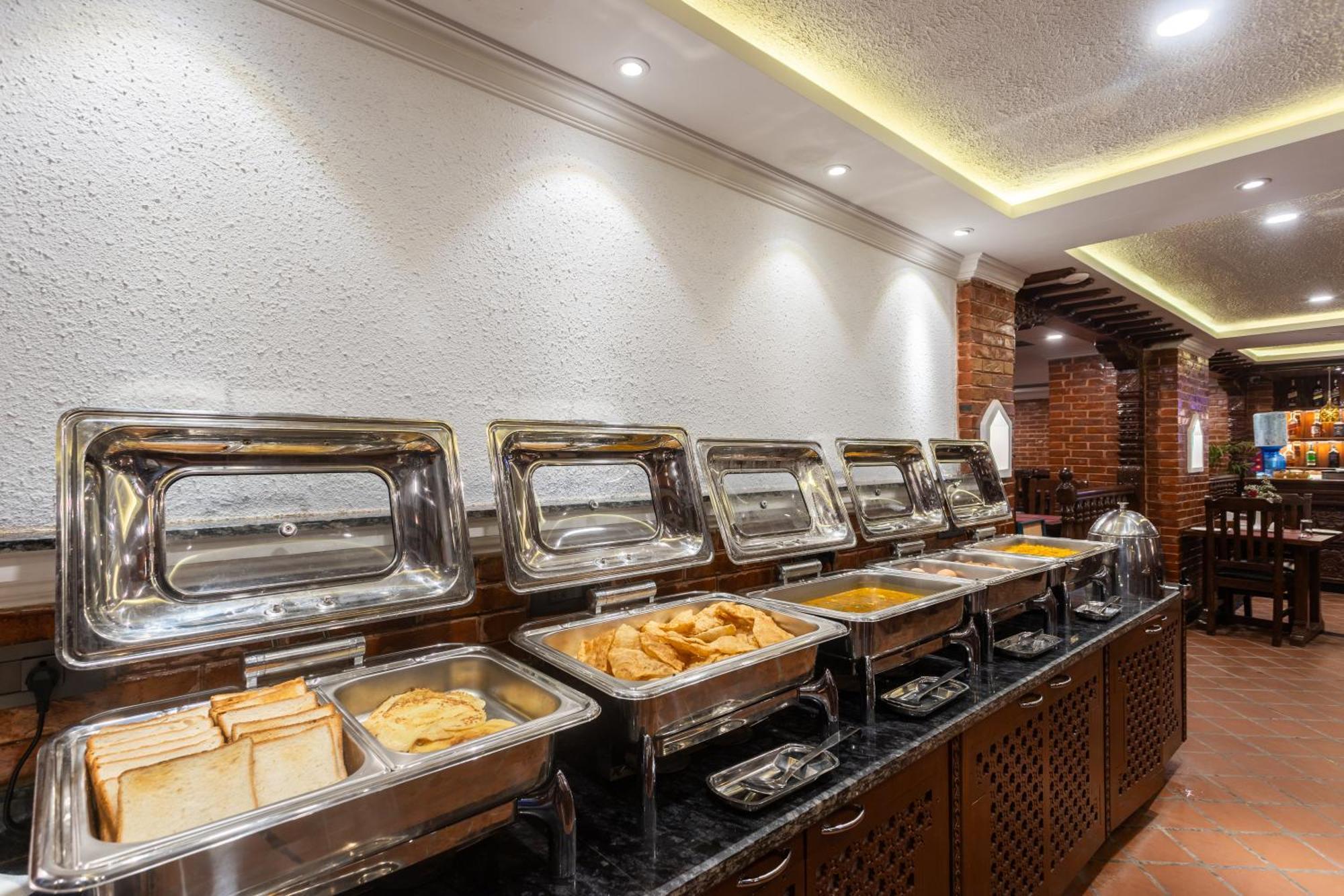 Amarawati Boutique Hotel Kathmandu Buitenkant foto