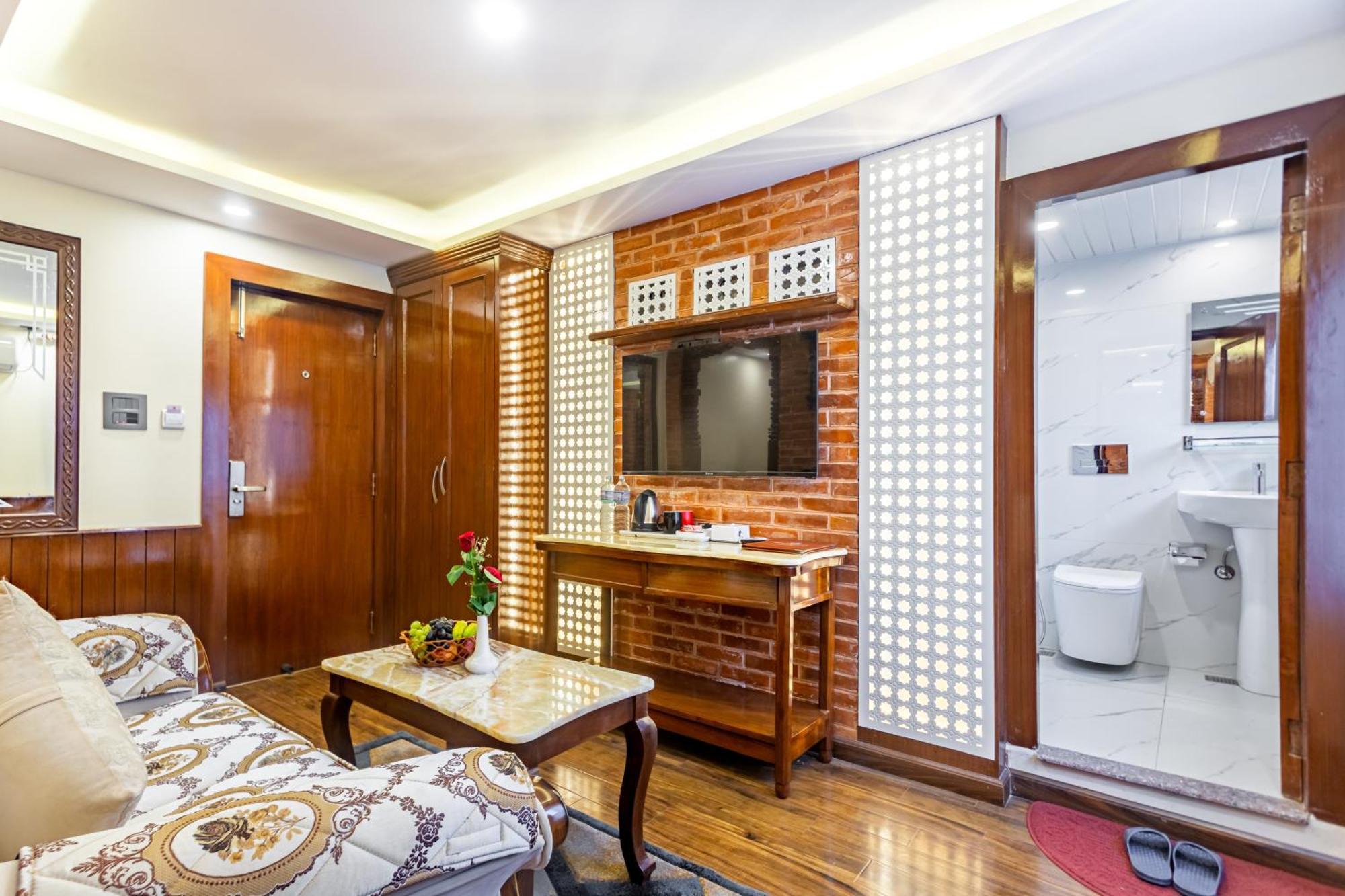 Amarawati Boutique Hotel Kathmandu Buitenkant foto